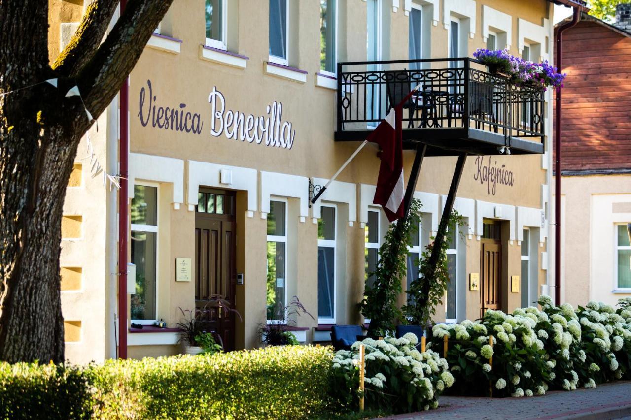 Hotel Benevilla Aluksne Ngoại thất bức ảnh