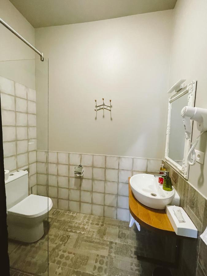 Hotel Benevilla Aluksne Ngoại thất bức ảnh