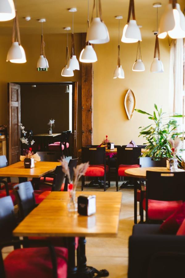 Hotel Benevilla Aluksne Ngoại thất bức ảnh